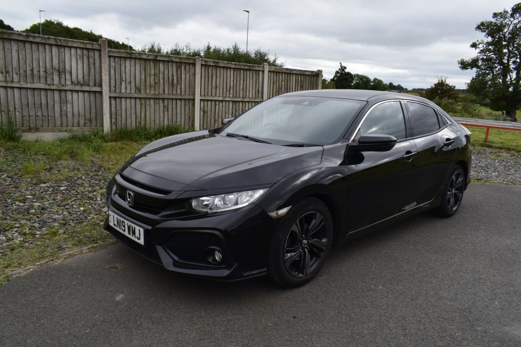 Used Honda Civic 2019 for sale - 76760017: Photo 30