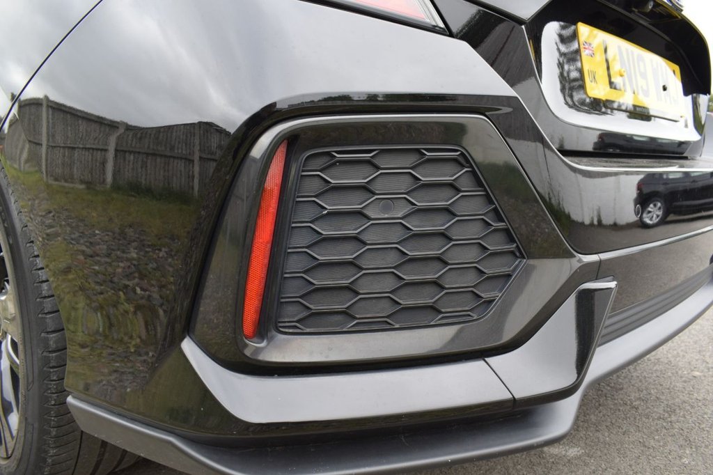 Used Honda Civic 2019 for sale - 76760017: Photo 34