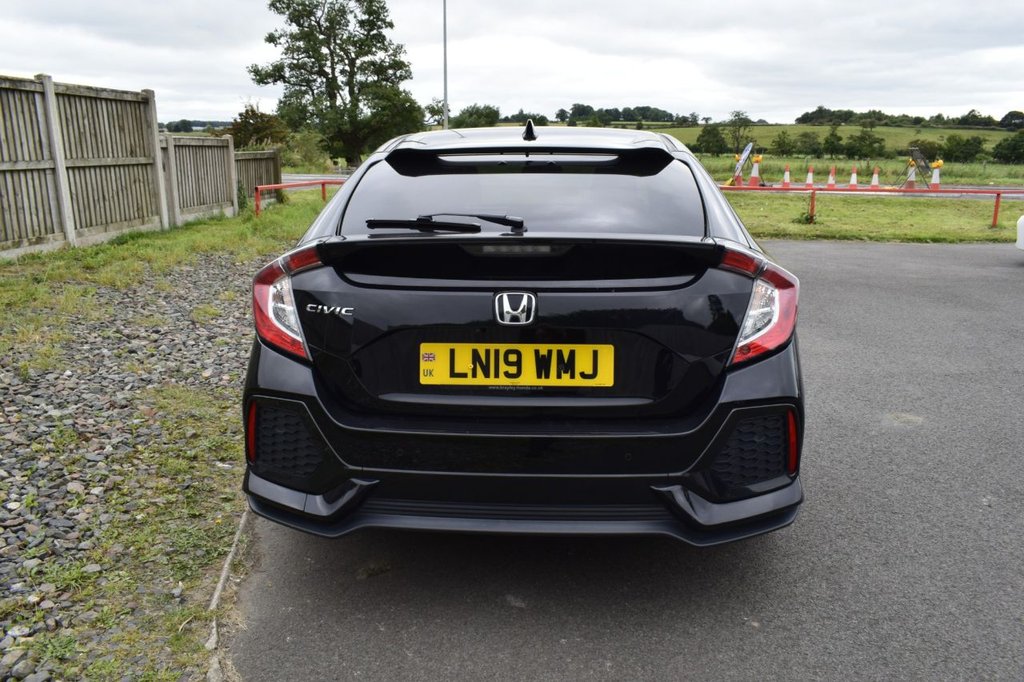 Used Honda Civic 2019 for sale - 76760017: Photo 36