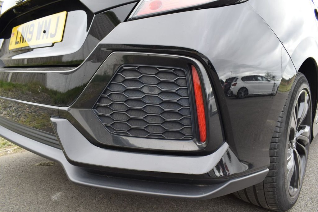 Used Honda Civic 2019 for sale - 76760017: Photo 39