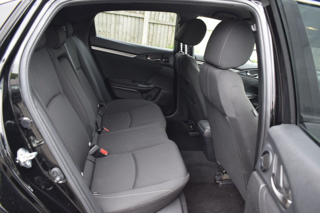 Used Honda Civic 2019 for sale - 76760017: Photo 40