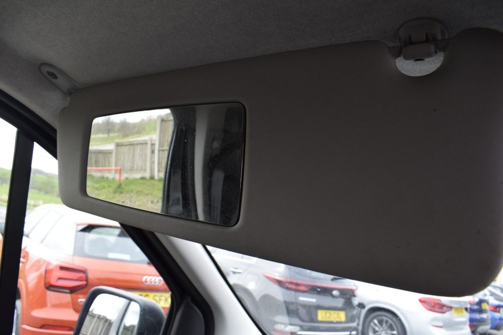 Used Vauxhall Vivaro 2018 for sale - 77991156: Photo 11