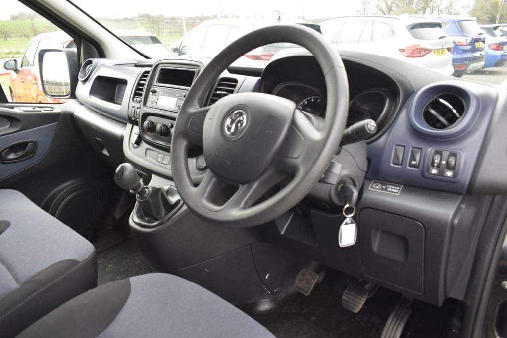 Used Vauxhall Vivaro 2018 for sale - 77991156: Photo 4