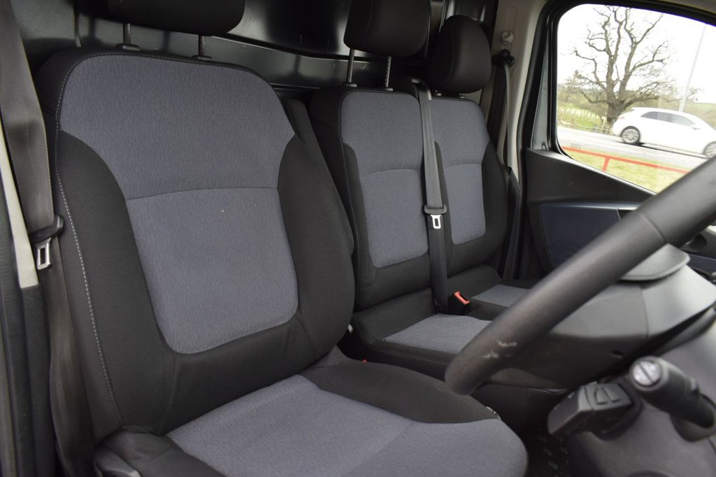 Used Vauxhall Vivaro 2018 for sale - 77991156: Photo 5