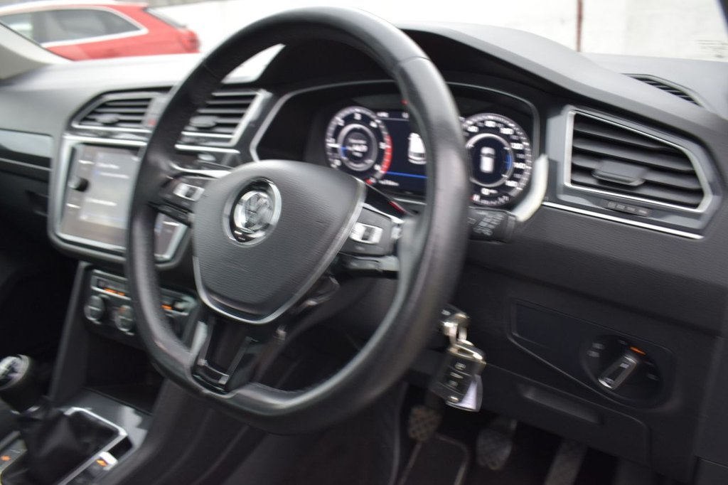 Used Volkswagen Tiguan 2018 for sale - 76760026: Photo 33