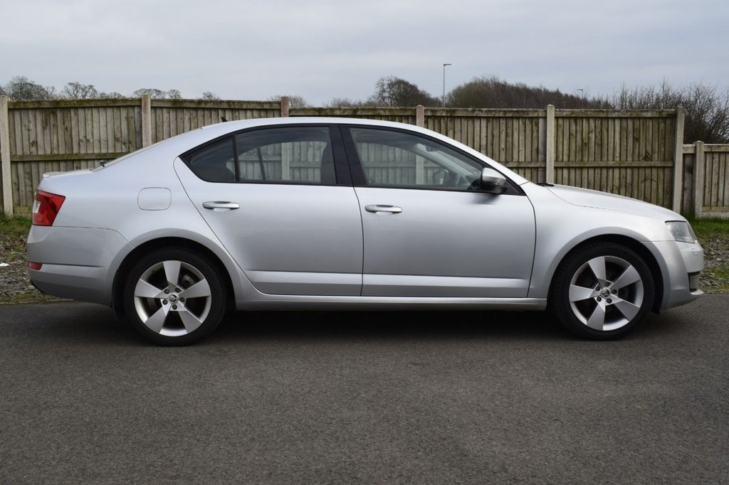 Used Skoda Octavia 2017 for sale - 77654727: Photo 14