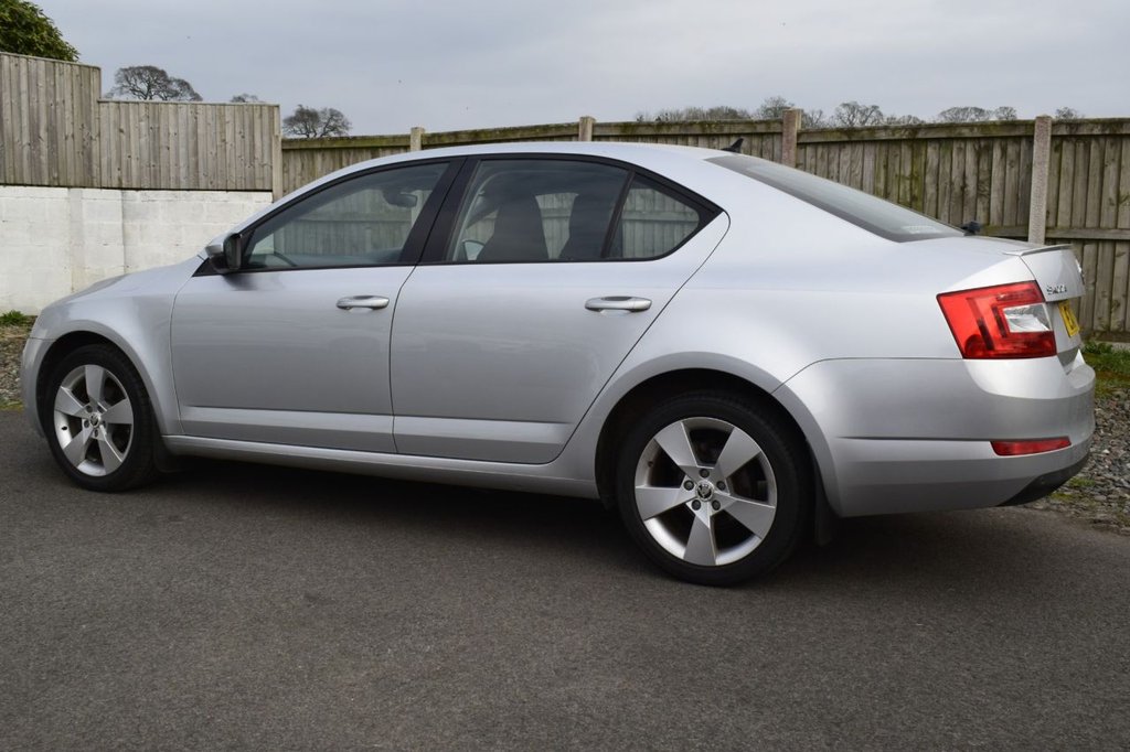Used Skoda Octavia 2017 for sale - 77654727: Photo 18