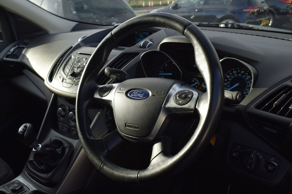 Used Ford Kuga 2015 for sale - 76768230: Photo 31