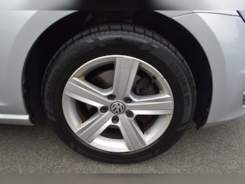 Used Volkswagen Golf 2017 for sale - 78725395: Photo