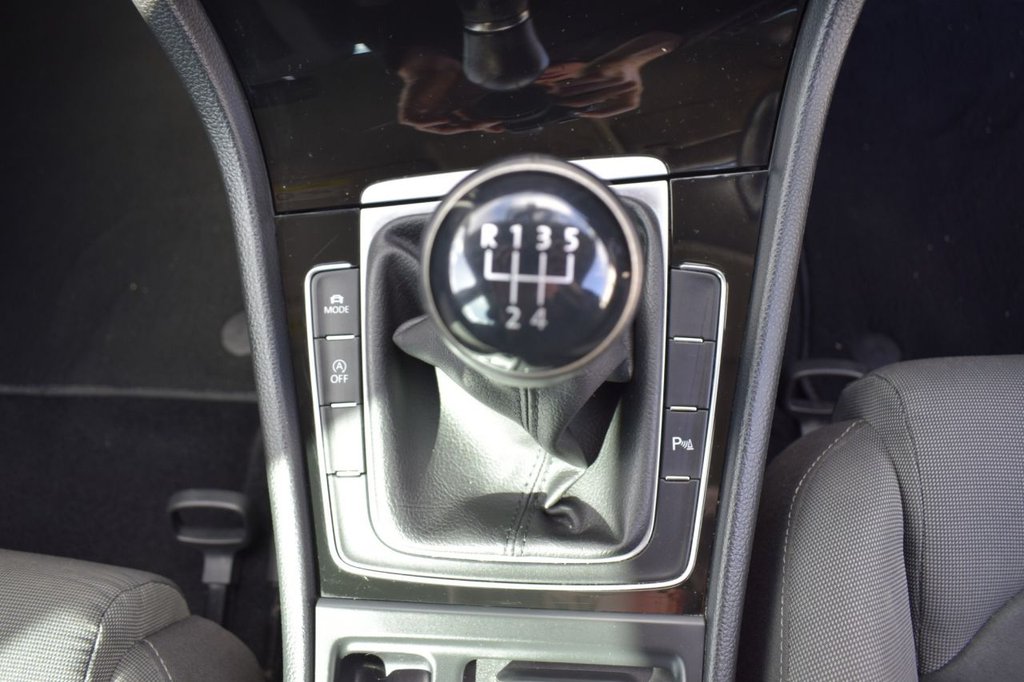 Used Volkswagen Golf 2018 for sale - 76760019: Photo 19