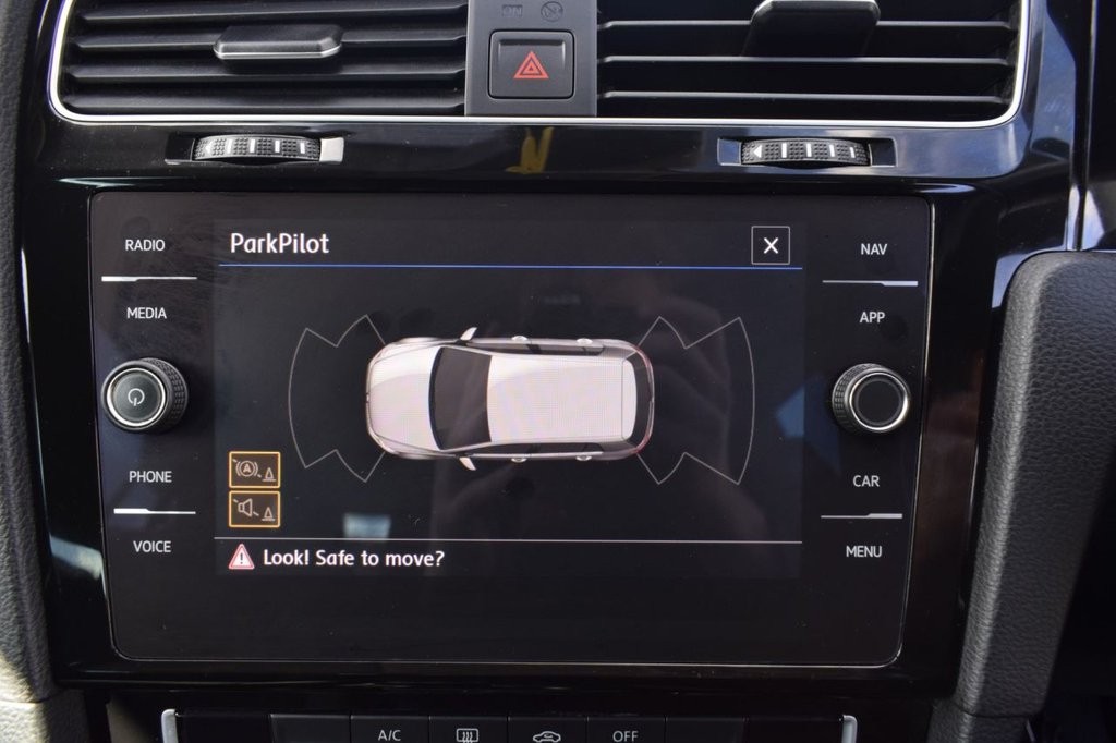 Used Volkswagen Golf 2018 for sale - 76760019: Photo 20