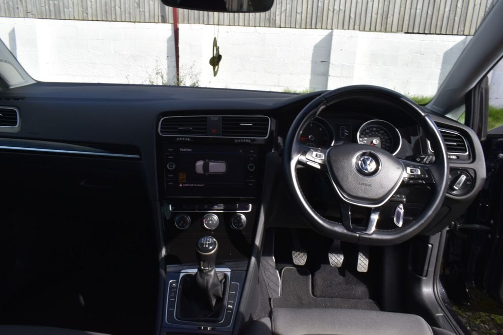 Used Volkswagen Golf 2018 for sale - 76760019: Photo 31