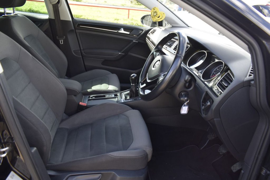 Used Volkswagen Golf 2018 for sale - 76760019: Photo 6