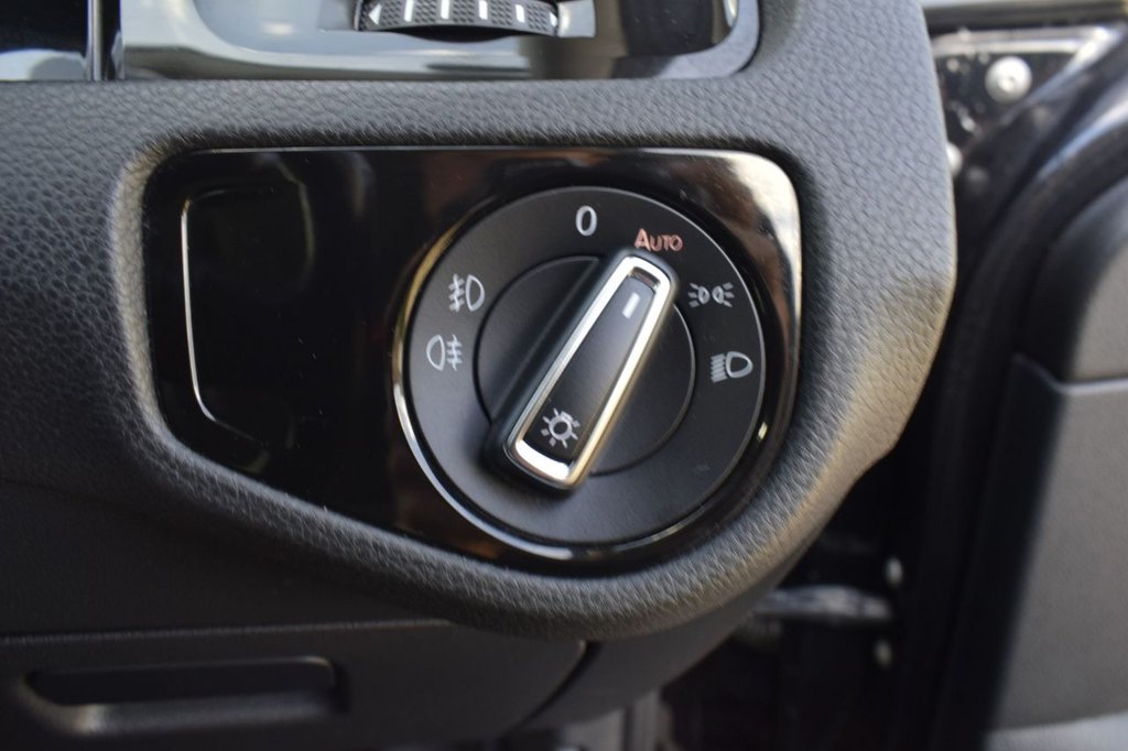 Used Volkswagen Golf 2018 for sale - 76760019: Photo 9