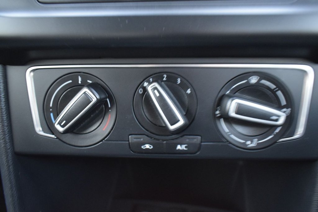 Used Volkswagen Polo 2014 for sale - 77038056: Photo 22