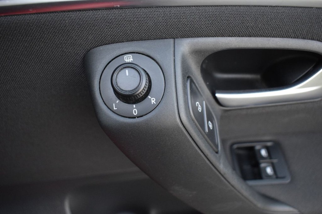 Used Volkswagen Polo 2014 for sale - 77038056: Photo 25