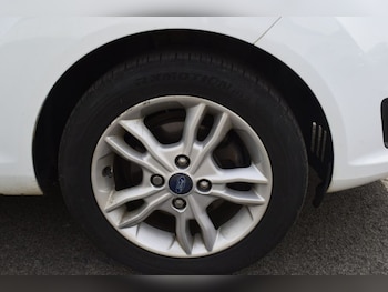 Used Ford Fiesta 2015 for sale - 78725522: Photo