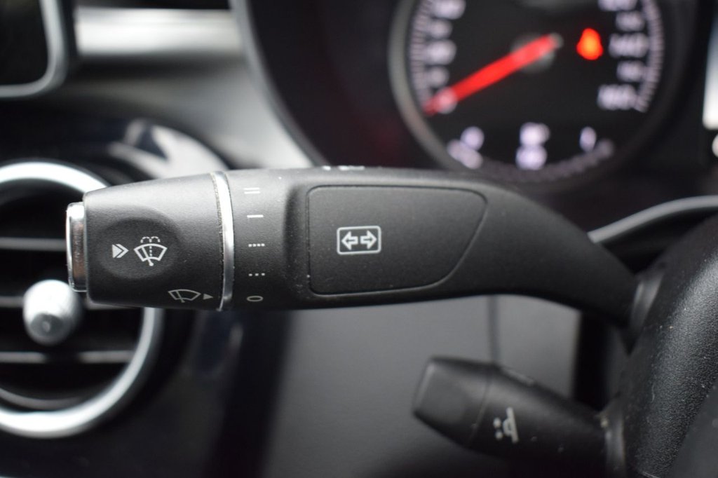 Used Mercedes-Benz C Class 2015 for sale - 77520761: Photo 10