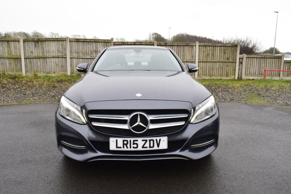 Used Mercedes-Benz C Class 2015 for sale - 77520761: Photo 2