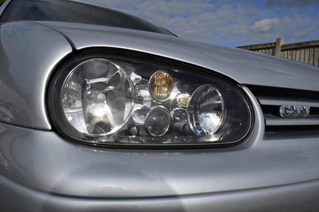 Used Volkswagen Golf 2002 for sale - 76760018: Photo 19