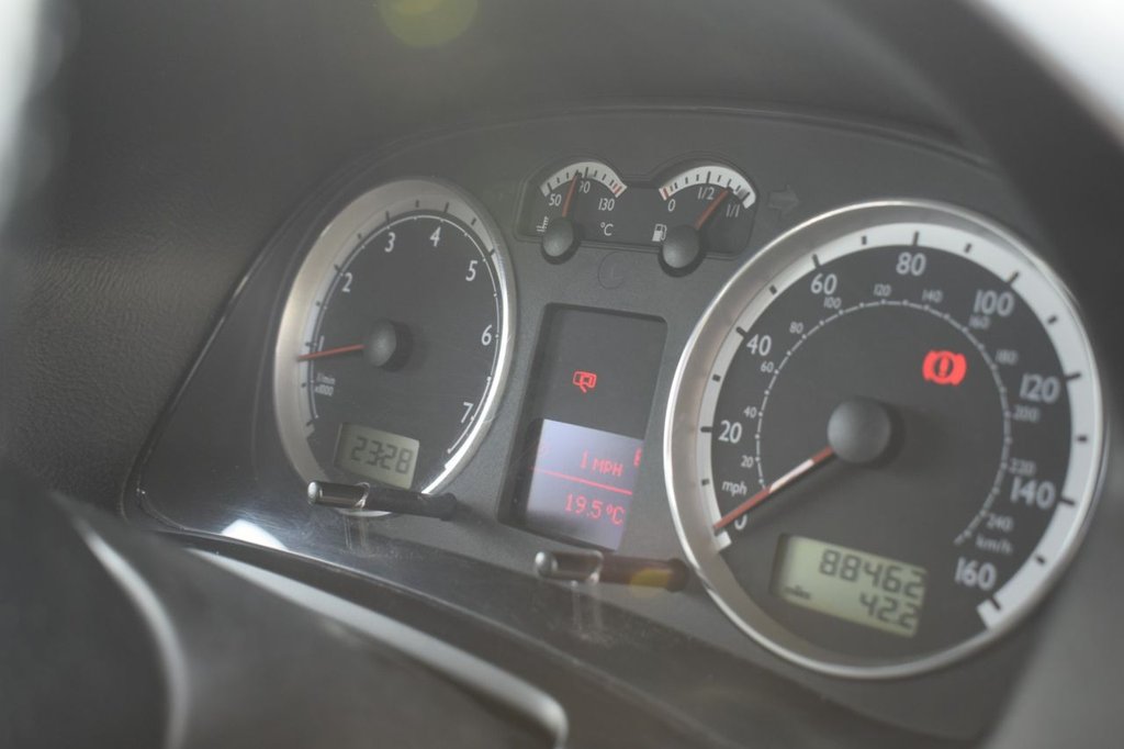 Used Volkswagen Golf 2002 for sale - 76760018: Photo 22