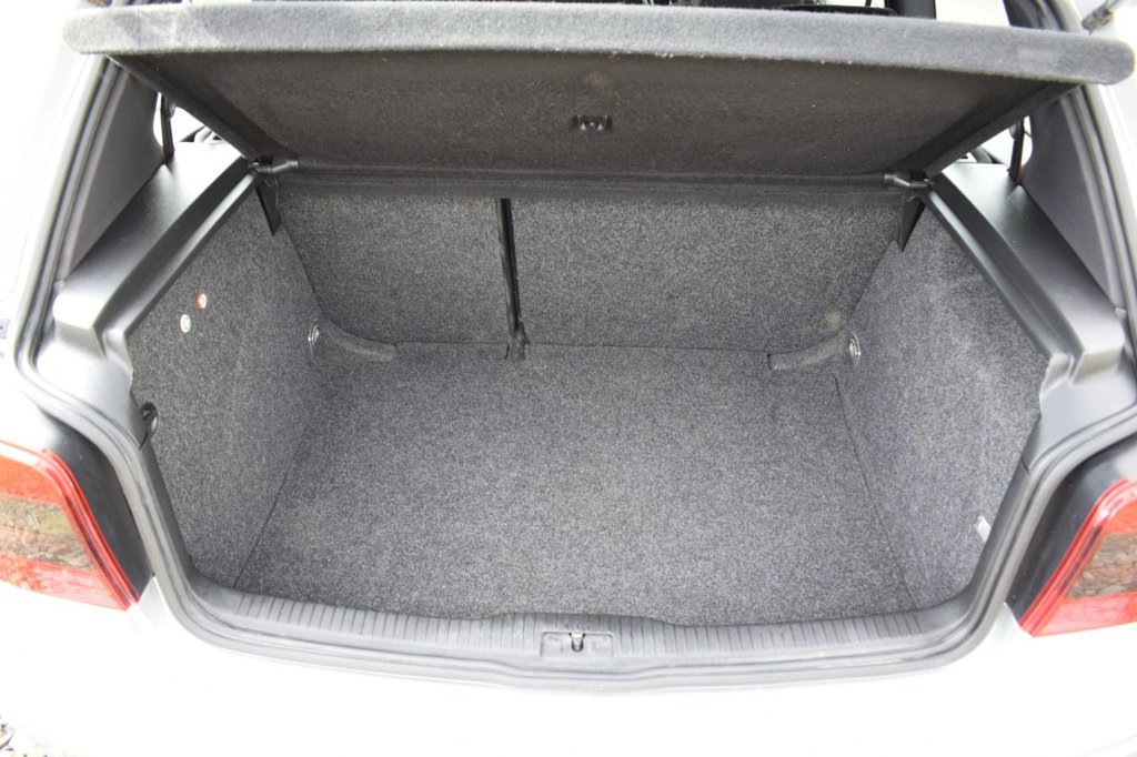 Used Volkswagen Golf 2002 for sale - 76760018: Photo 31