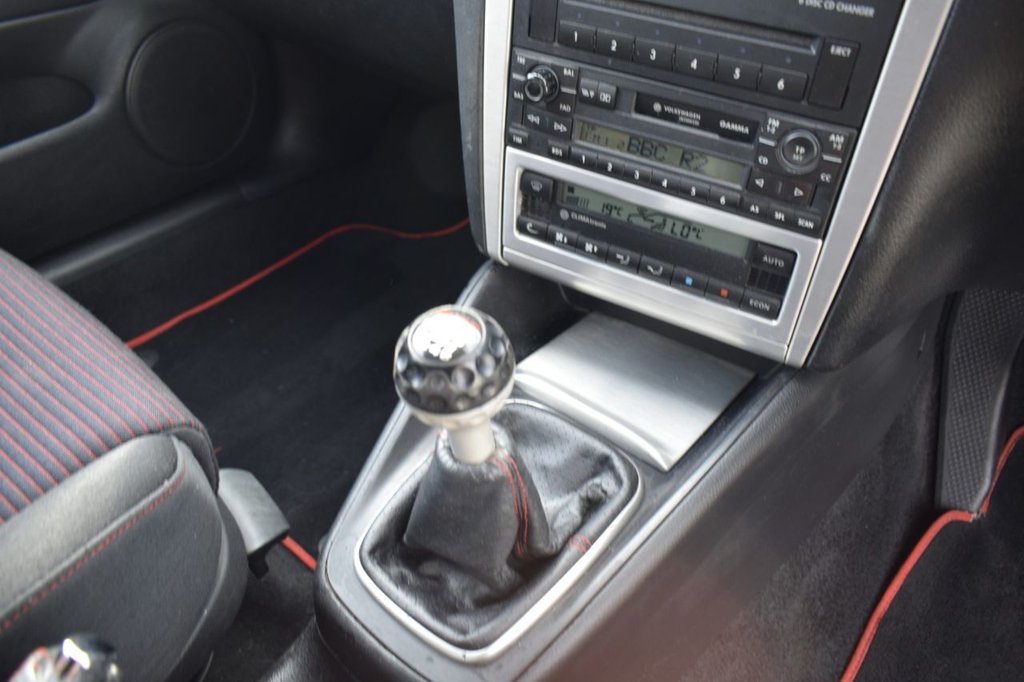 Used Volkswagen Golf 2002 for sale - 76760018: Photo 9