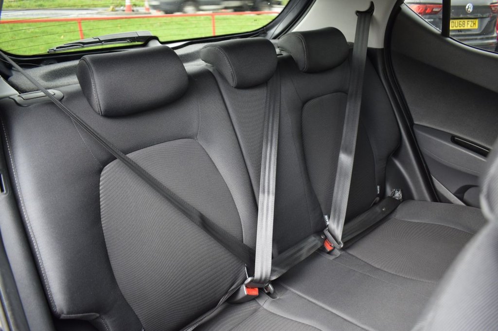 Used Hyundai i10 2017 for sale - 76760030: Photo 17