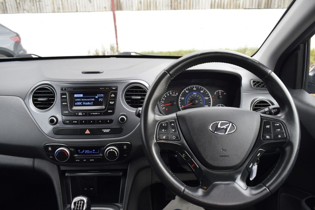 Used Hyundai i10 2017 for sale - 76760030: Photo 18