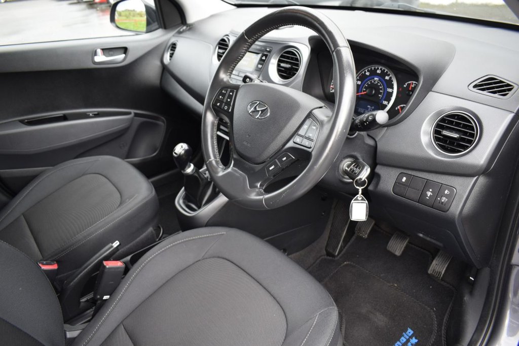 Used Hyundai i10 2017 for sale - 76760030: Photo 19