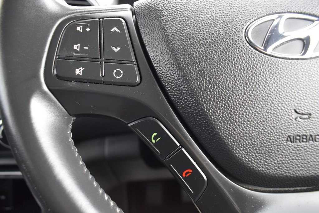 Used Hyundai i10 2017 for sale - 76760030: Photo 24