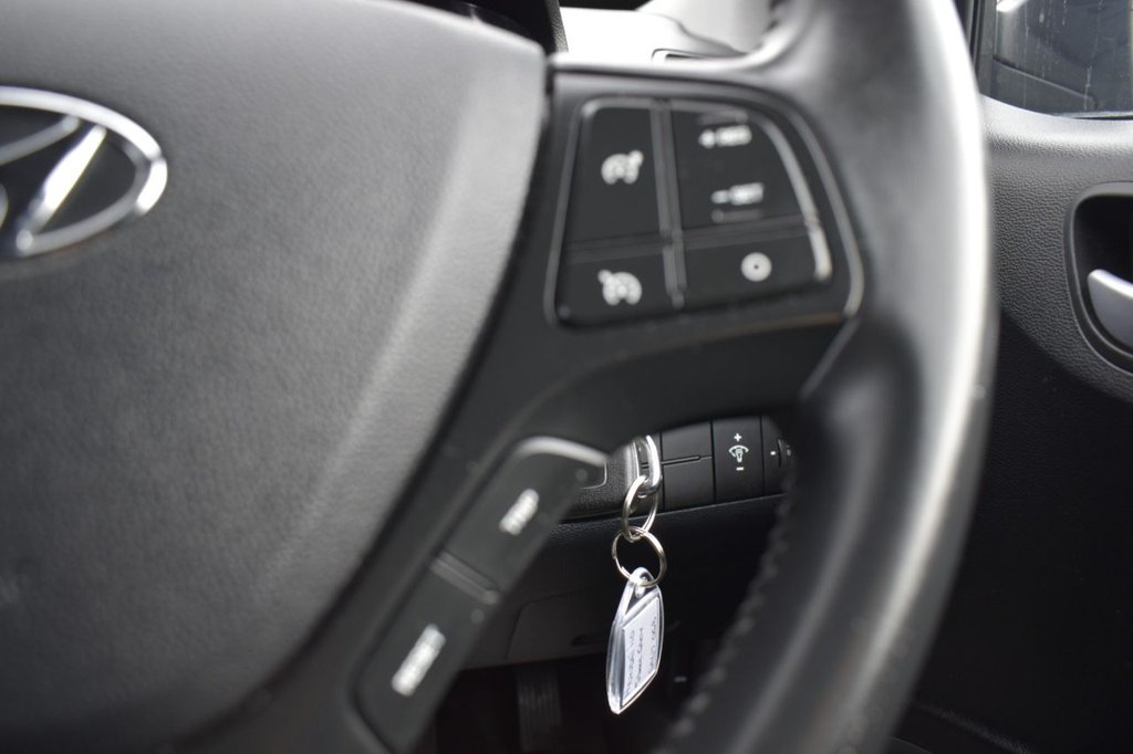 Used Hyundai i10 2017 for sale - 76760030: Photo 25