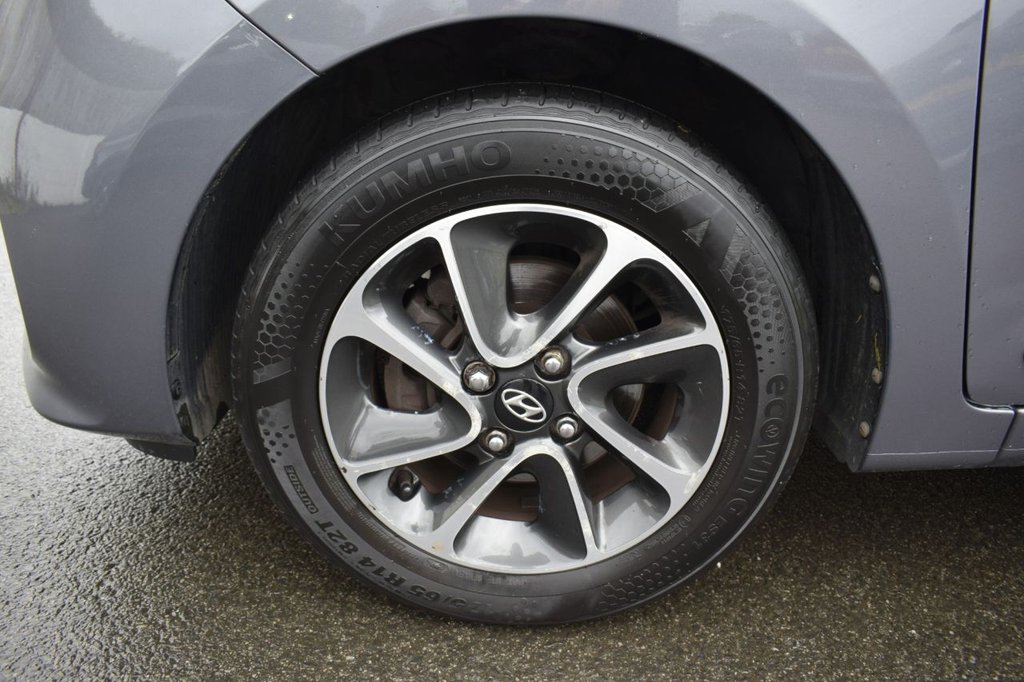 Used Hyundai i10 2017 for sale - 76760030: Photo 30