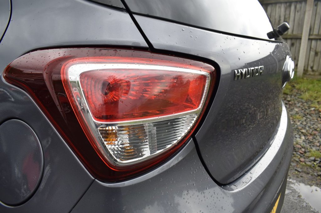 Used Hyundai i10 2017 for sale - 76760030: Photo 32