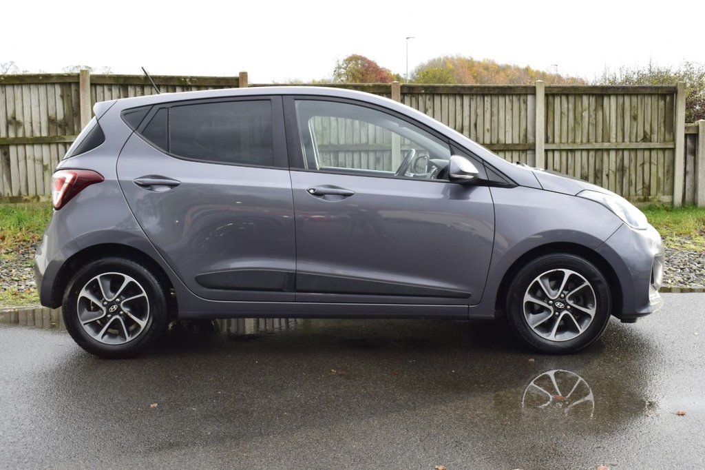 Used Hyundai i10 2017 for sale - 76760030: Photo 5