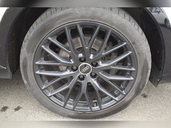 Used Audi Q3 2017 for sale - 78056543: Photo