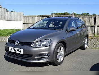 Used Volkswagen Golf 2017 for sale - 79438042: Photo