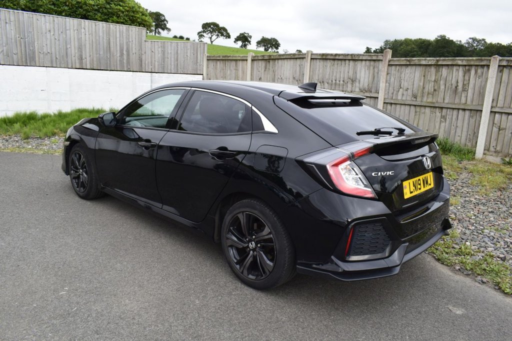 Used Honda Civic 2019 for sale - 77669032: Photo 19
