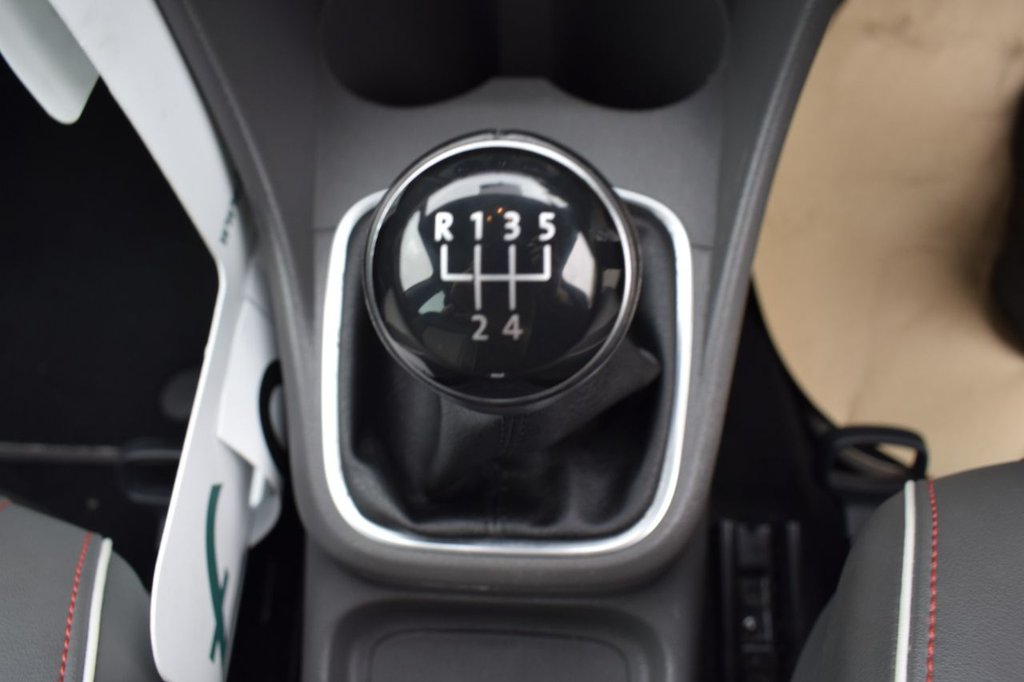 Used Volkswagen Polo 2017 for sale - 76760015: Photo 32