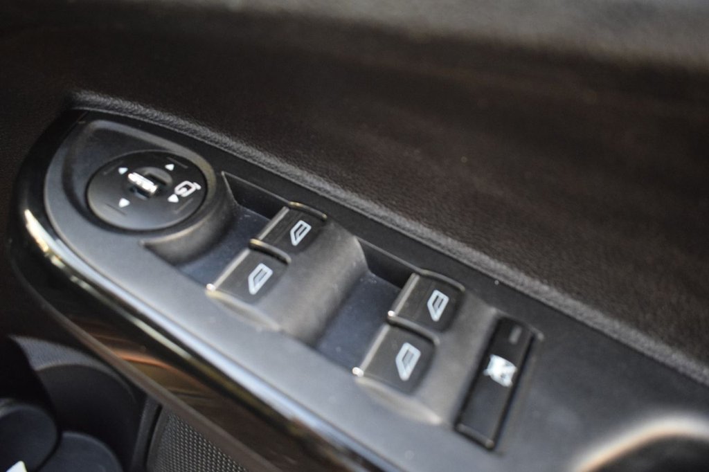 Used Ford B-MAX 2013 for sale - 77680241: Photo 13