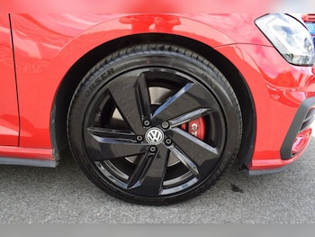 Used Volkswagen Golf 2019 for sale - 79370560: Photo