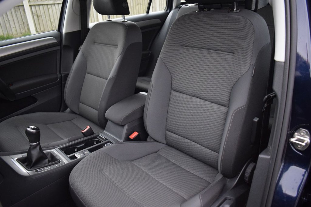 Used Volkswagen Golf 2017 for sale - 77764739: Photo 22