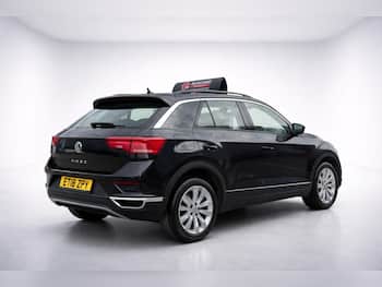 Used Volkswagen T-Roc 2018 for sale - 79820624: Photo