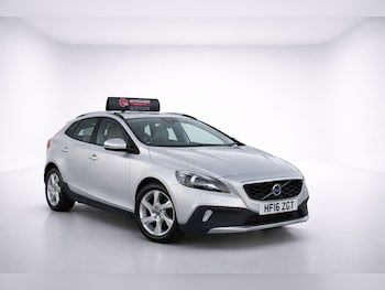 Used Volvo V40 Cross Country 2016 for sale - 78902405: Photo