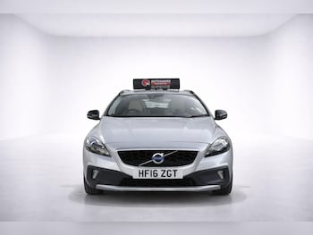 Used Volvo V40 Cross Country 2016 for sale - 78902405: Photo