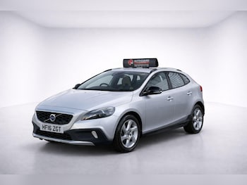 Used Volvo V40 Cross Country 2016 for sale - 78902405: Photo