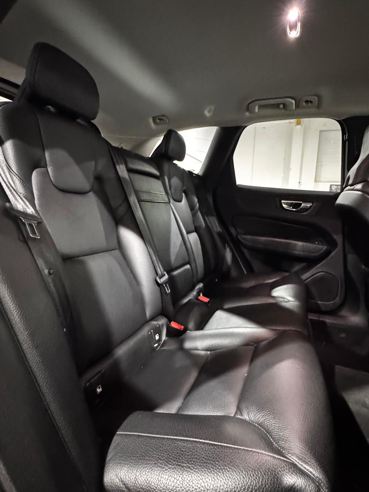 Used Volvo XC60 2018 for sale - 78158315: Photo 31