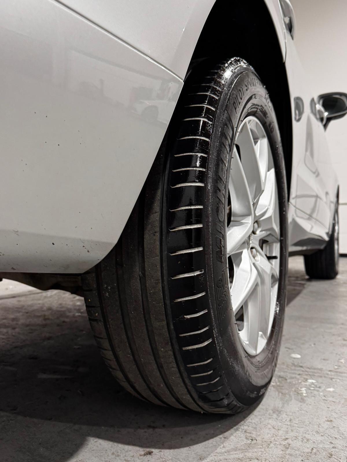 Used Volvo XC60 2018 for sale - 78158315: Photo 36