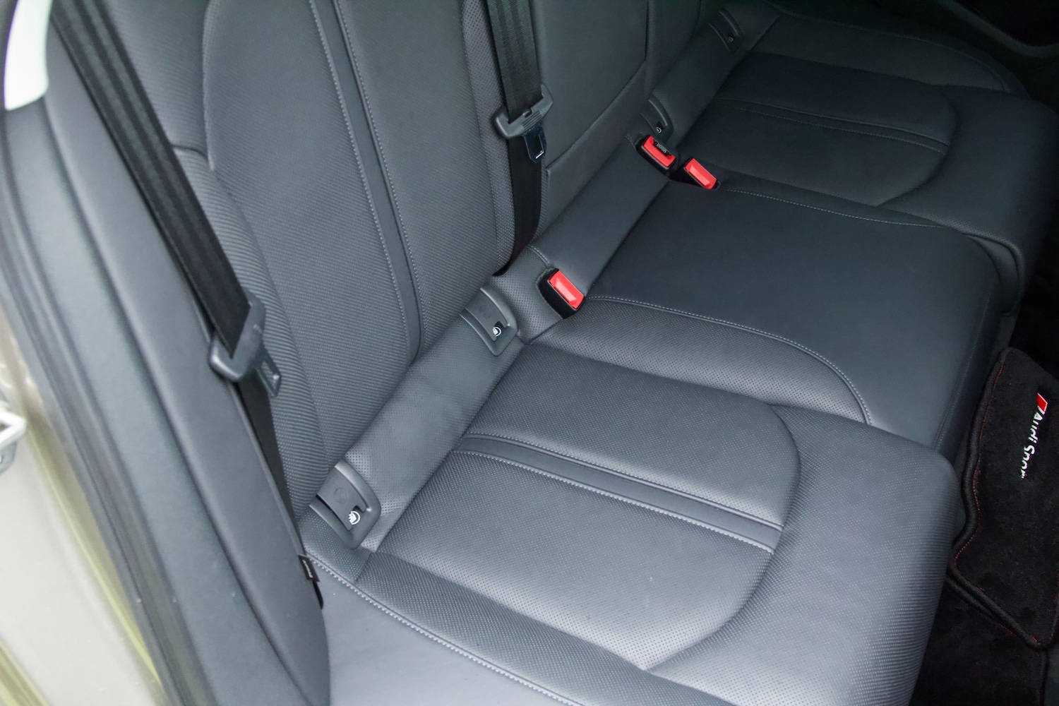 Used Audi S6 Saloon 2015 for sale - 77947343: Photo 15