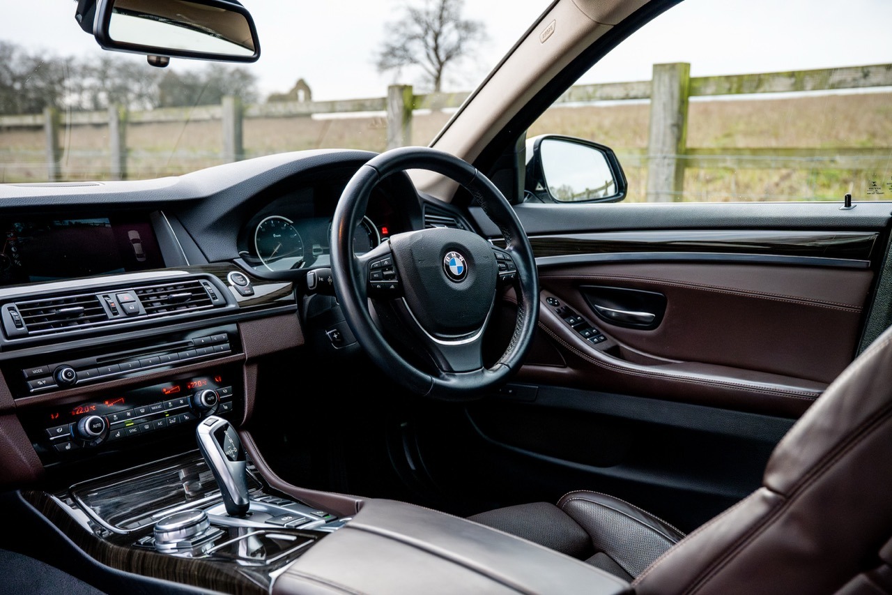 Used BMW 5 Series 2014 for sale - 77370731: Photo 2